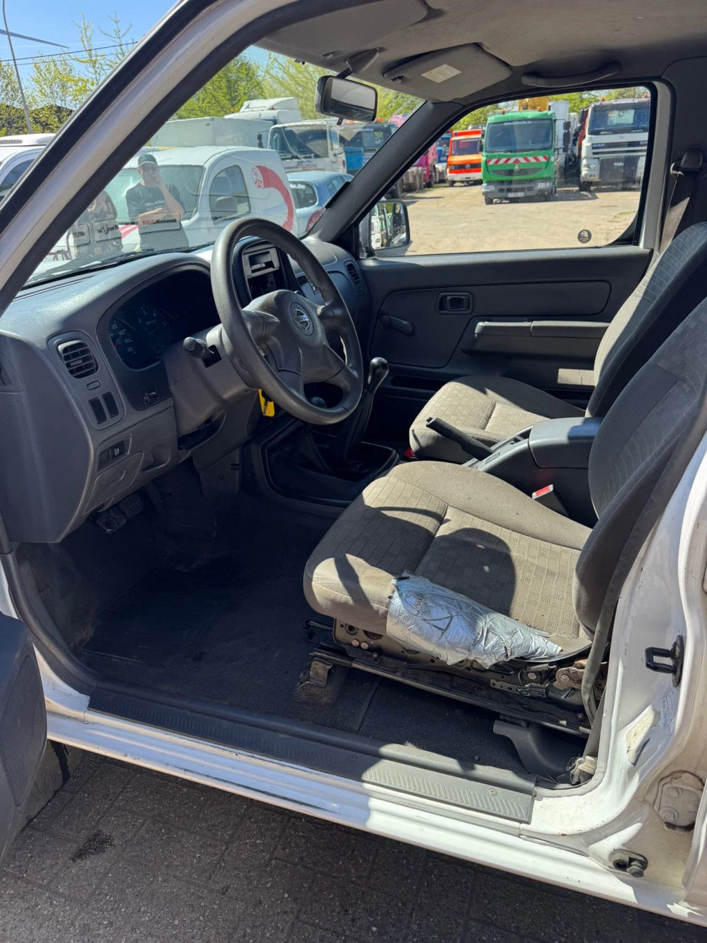 Nissan Navara **4X4-2500DIESEL**