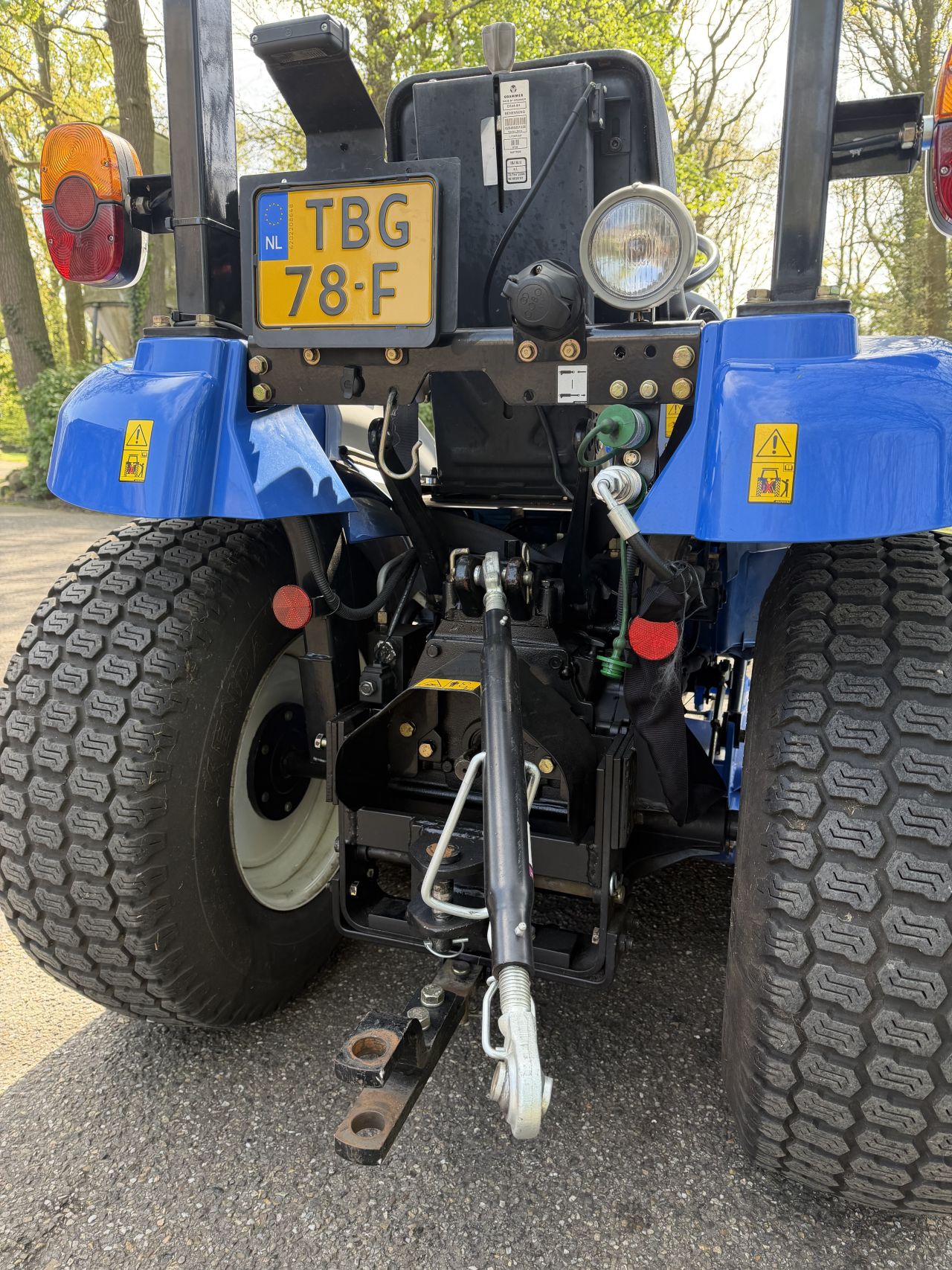 New Holland Boomer 25