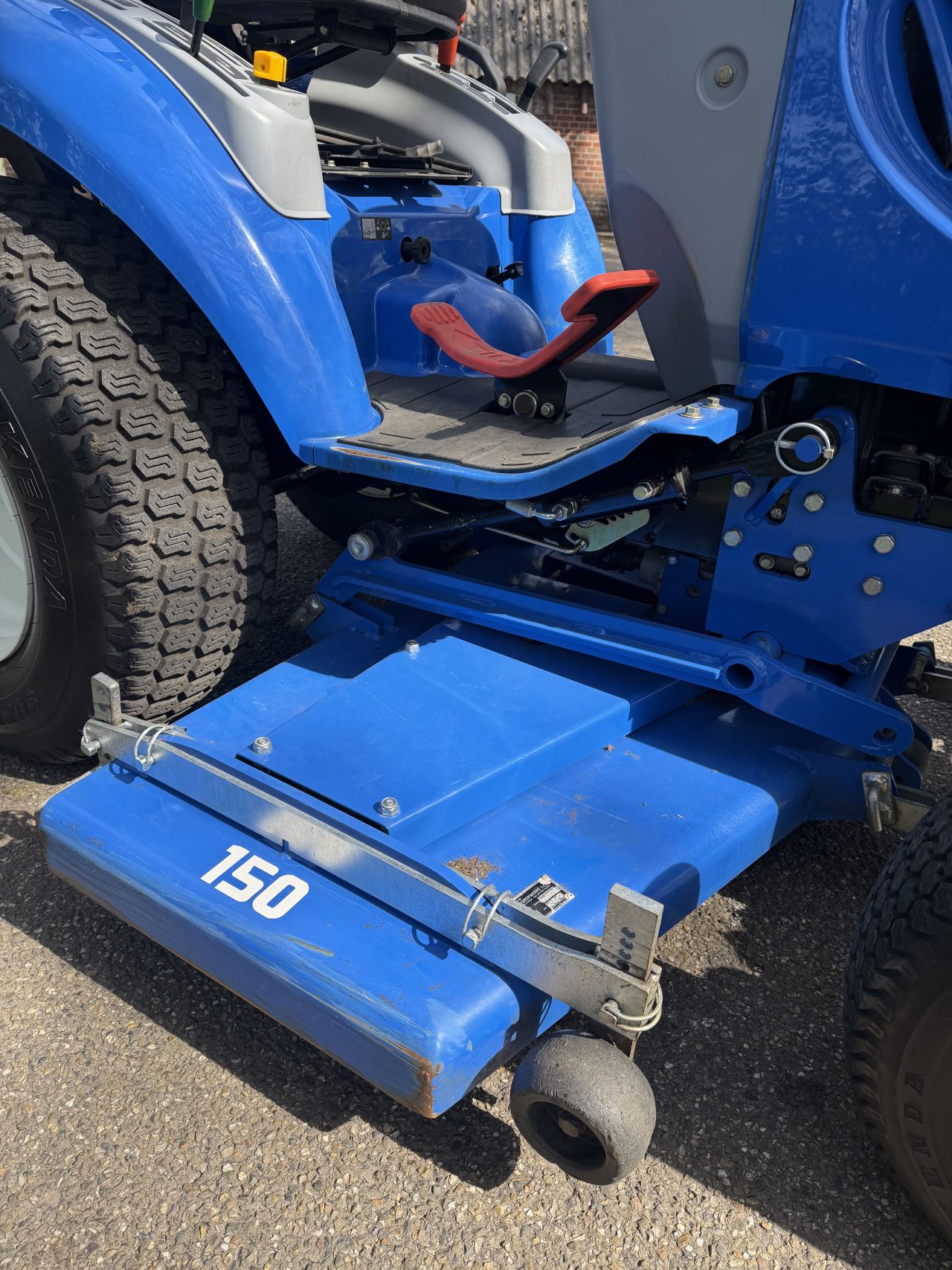 New Holland Boomer 25