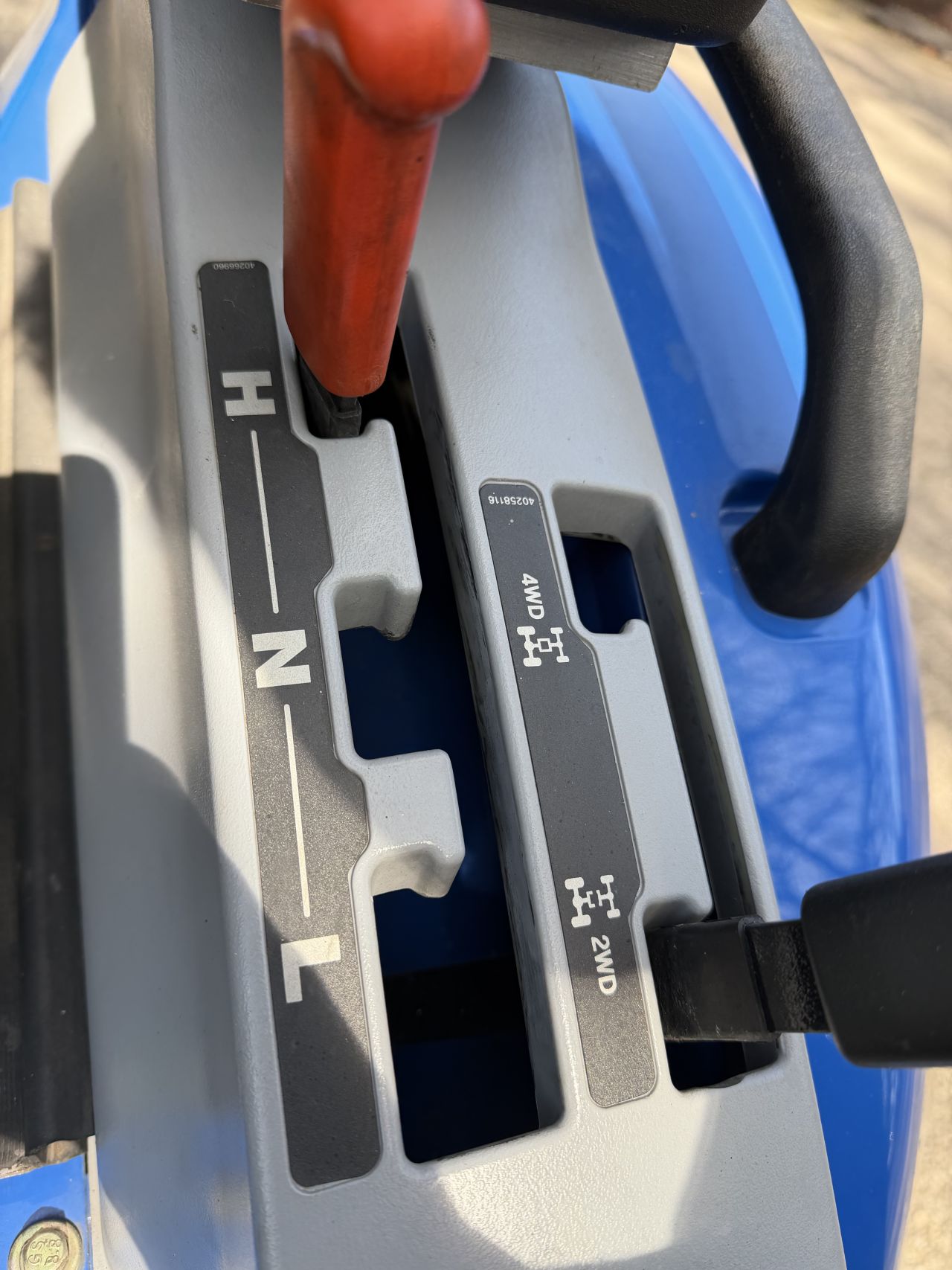 New Holland Boomer 25