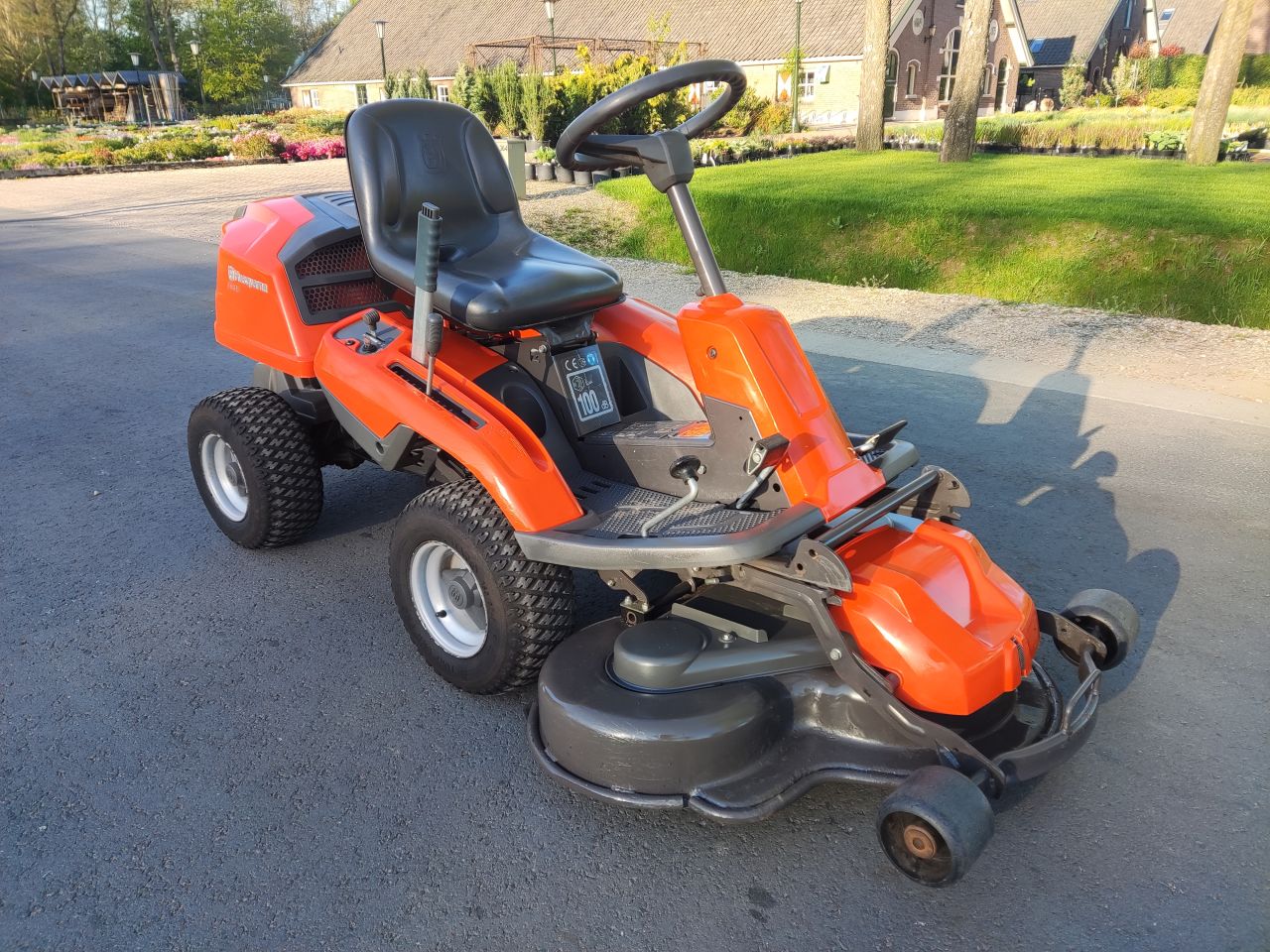 HUSQVARNA zitmaaier (type R216, B&S, 103 cm, hydro, i.z.g.s)