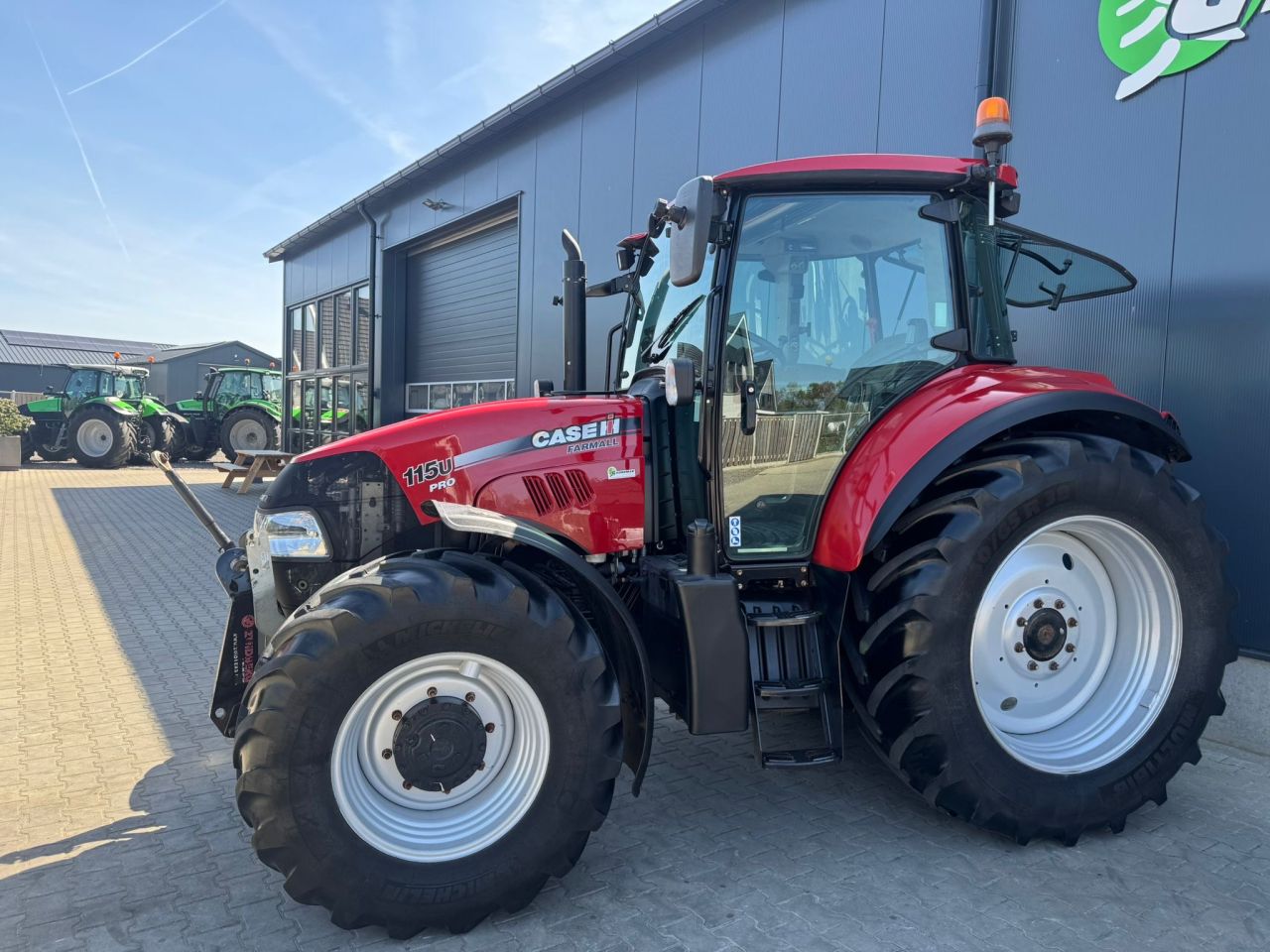 Case Farmall 115U PRO