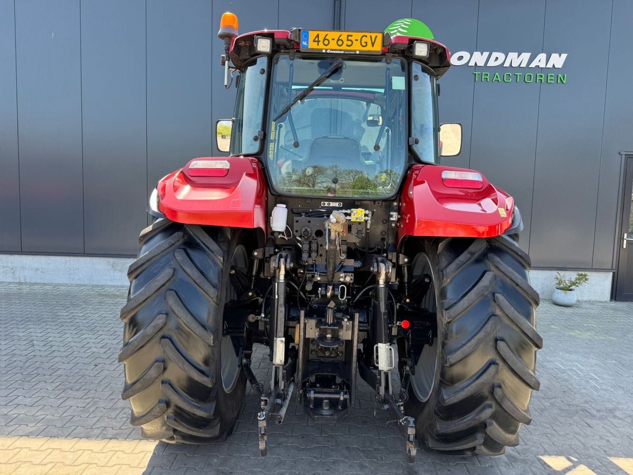 Case Farmall 115U PRO