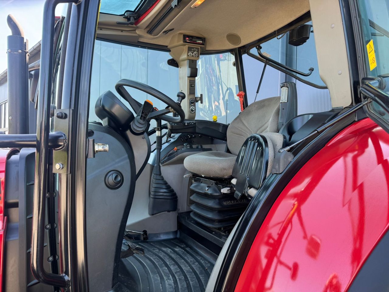 Case Farmall 115U PRO