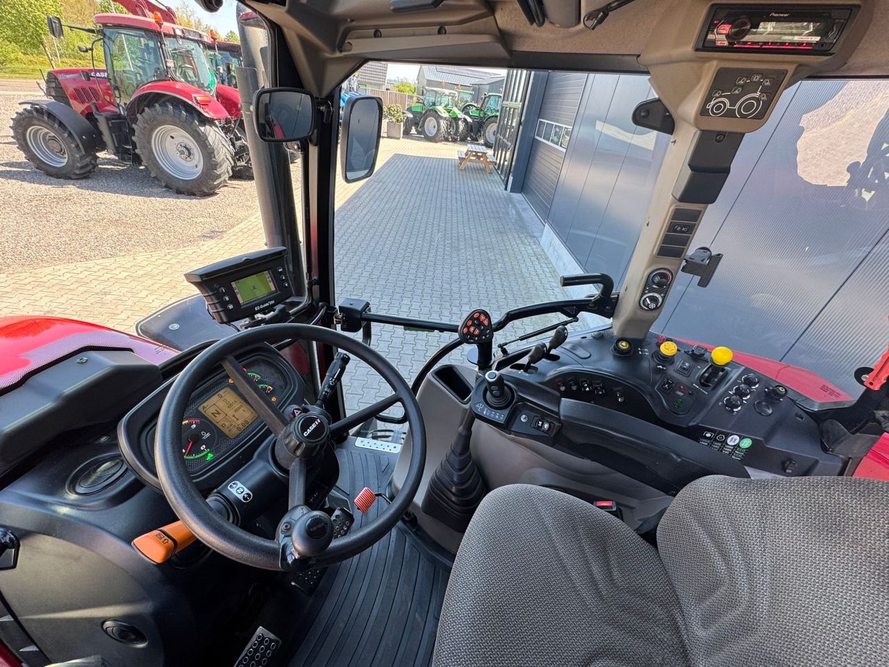 Case Farmall 115U PRO