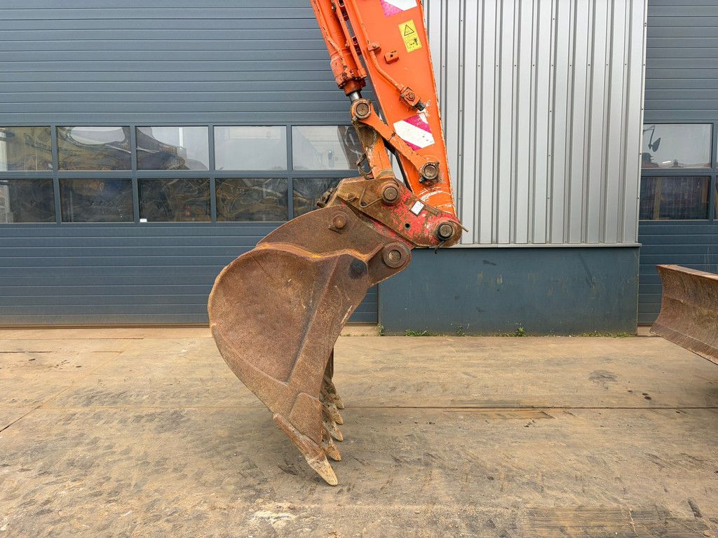 Hitachi ZX170W-3