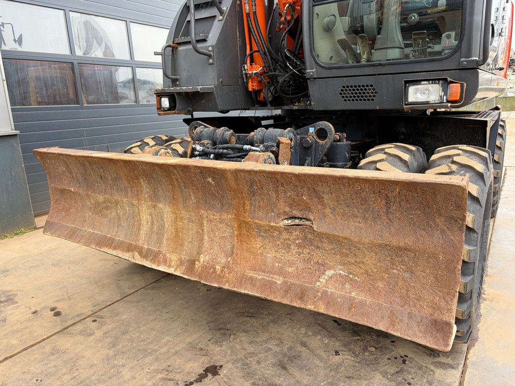Hitachi ZX170W-3