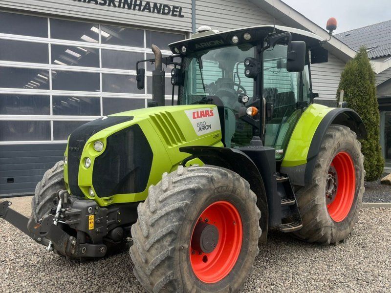 Claas ARION 650 Cebis med frontlift