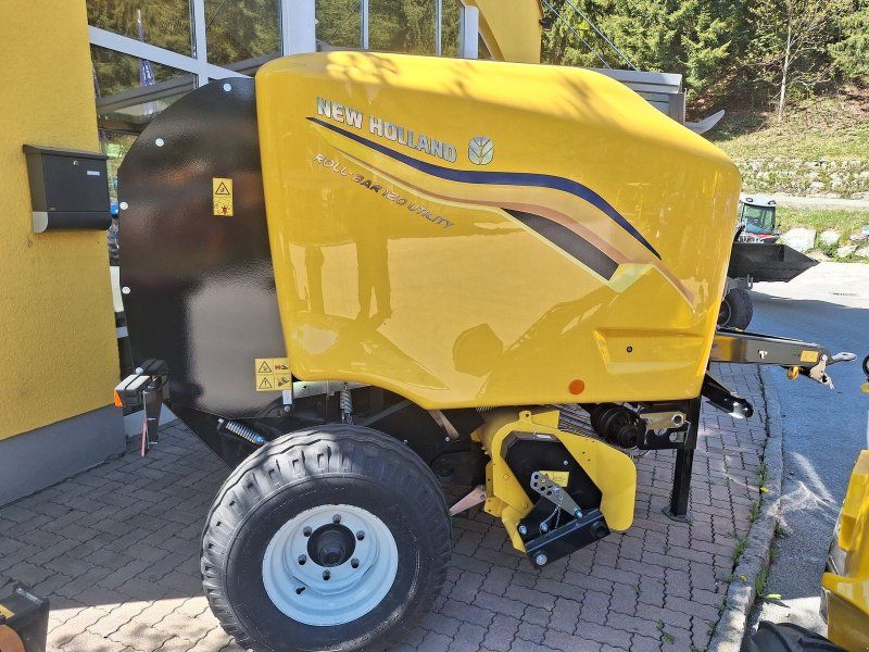 New Holland Roll Bar 120 Utility