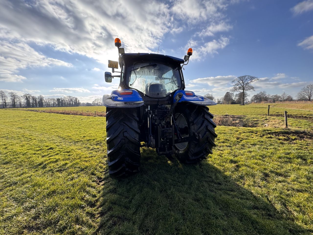 New Holland T6010 met voorlader