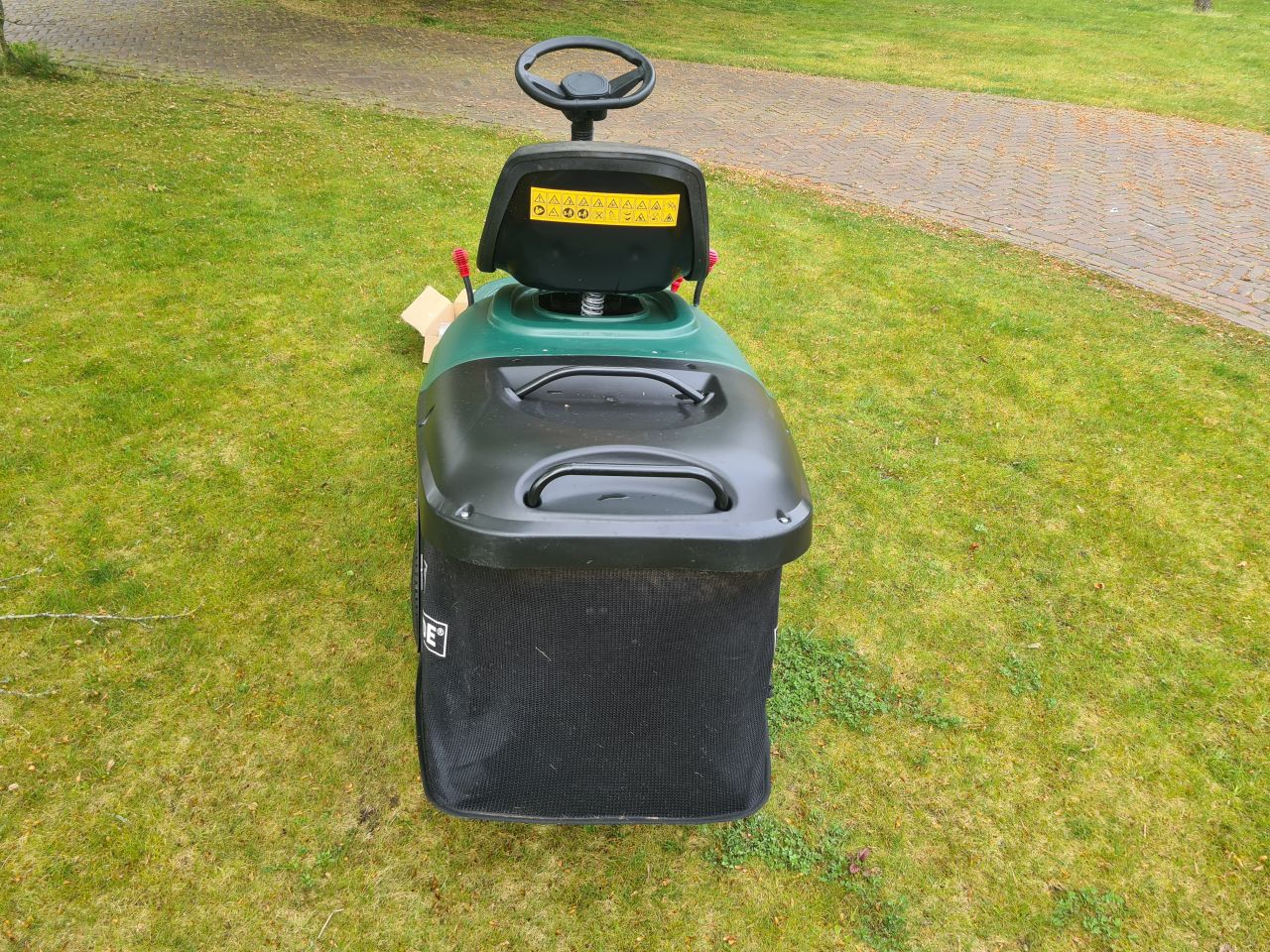 Parkside zitmaaier met opvangbak 2021.