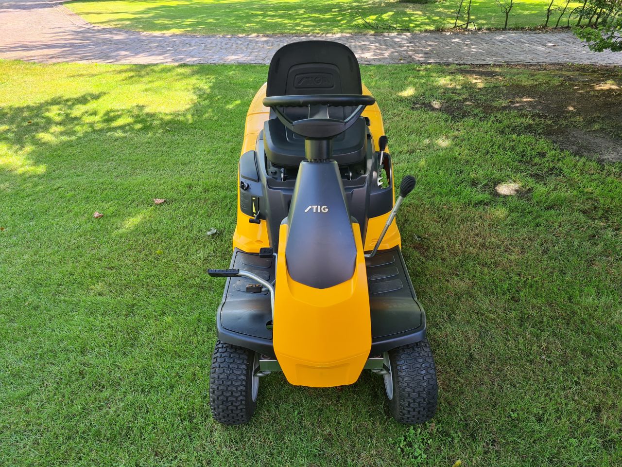 Stiga combi 1066 HQ zitmaaier hydrostaat met opvangbak.