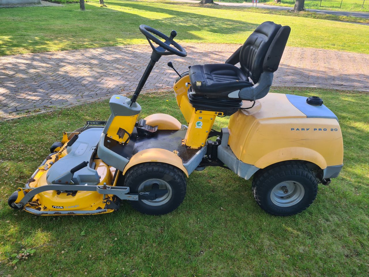Stiga park Pro 20 stuurbekrachtiging 2 cilinder Vanquard.