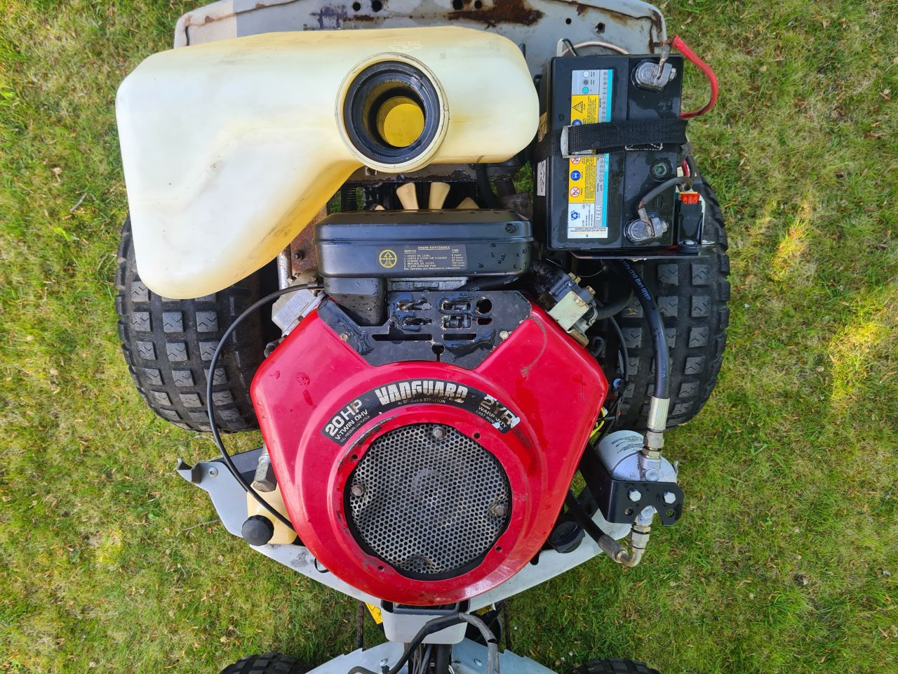 Stiga park Pro 20 stuurbekrachtiging 2 cilinder Vanquard.