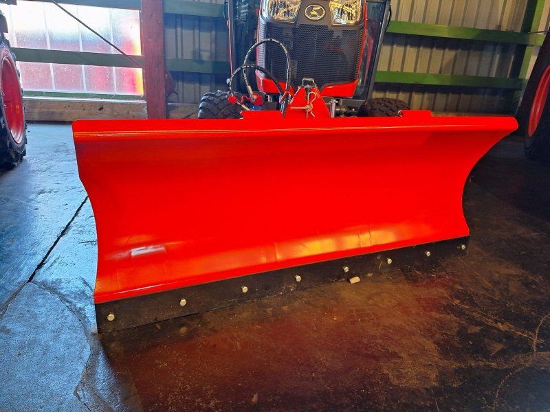 Kubota B2-261 Action Snow
