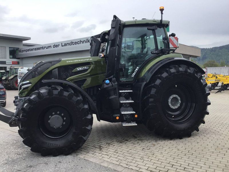 Valtra Q305