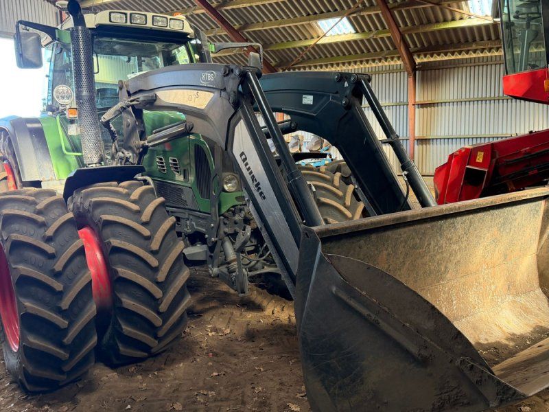 Fendt 718 Vario TMS med læsser og tvillingehjul hele vejen rundt