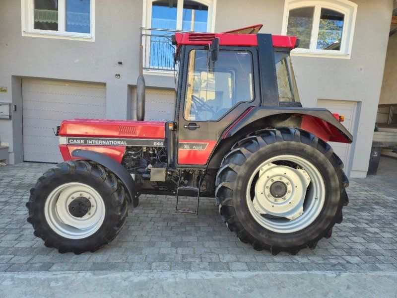 Case IH 844 XL Plus