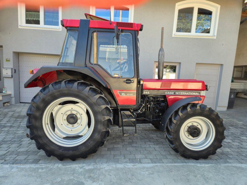 Case IH 844 XL Plus