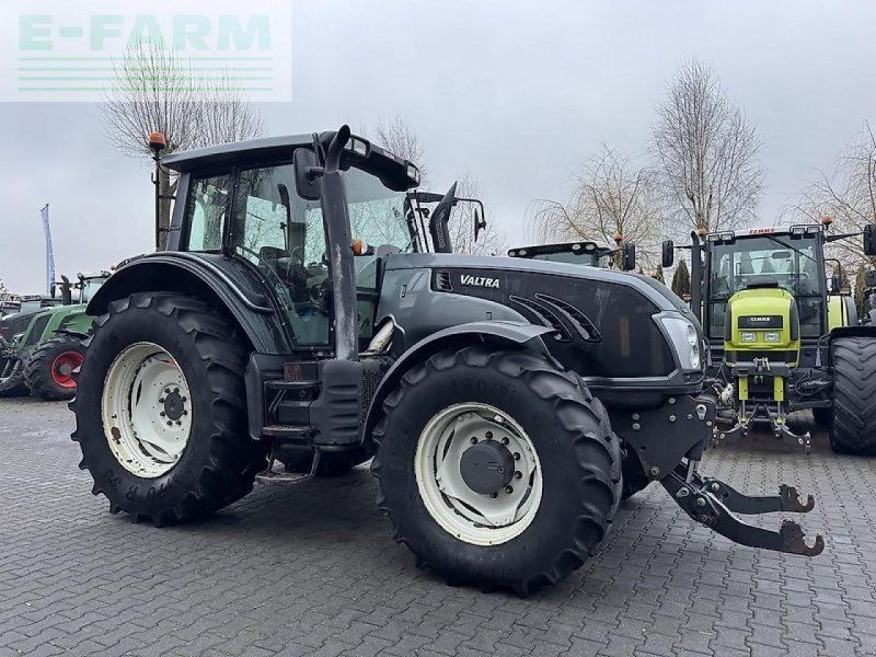 Valtra t153 hitech