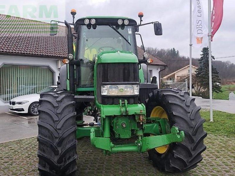 John Deere 7530