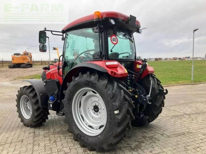 Case IH farmall 100a