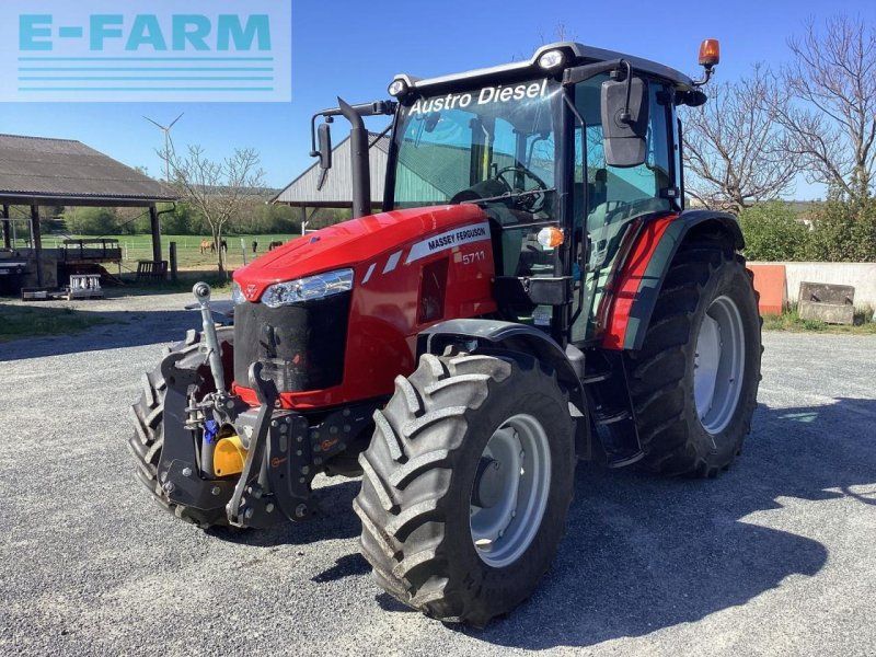 Massey Ferguson 5711