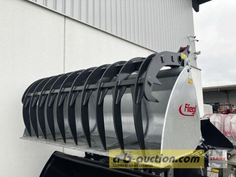Fliegl SILOGREIFSCHAUFEL STAND