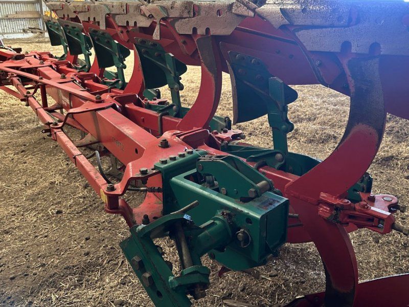 Kverneland 100, 5 furet. Årg. .