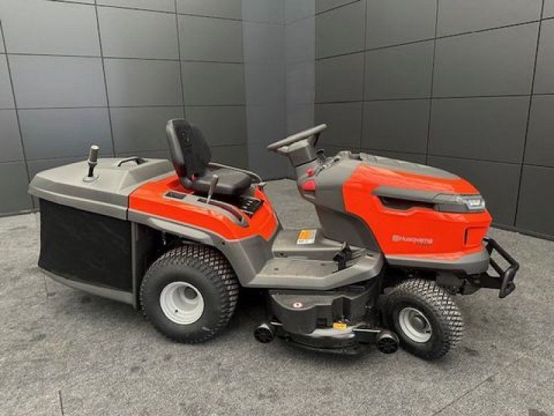 Husqvarna Rasen TC220T 108cm Schnittbreite 19,6PS