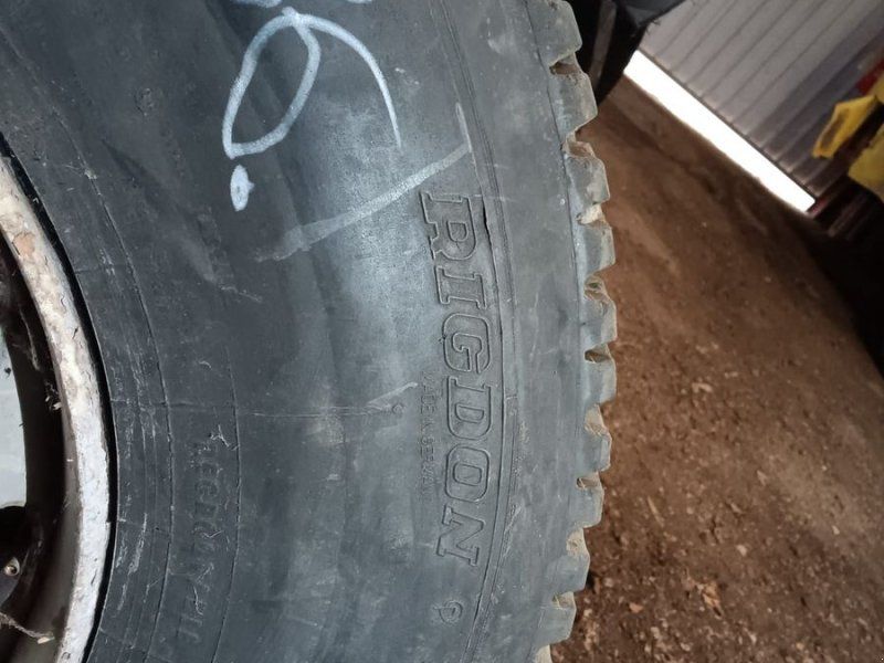 1 Stück Semperit Reifen: 12R22,5