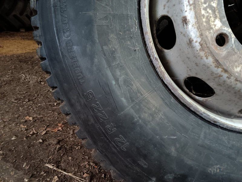 1 Stück Semperit Reifen: 12R22,5