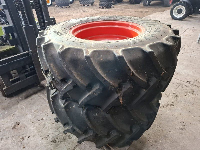 Mitas 2 Stück 540/65R28 mit Felgen