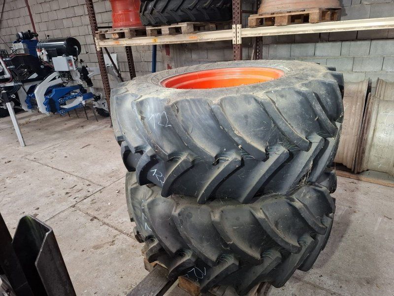 Mitas 2 Stück 540/65R28 mit Felgen