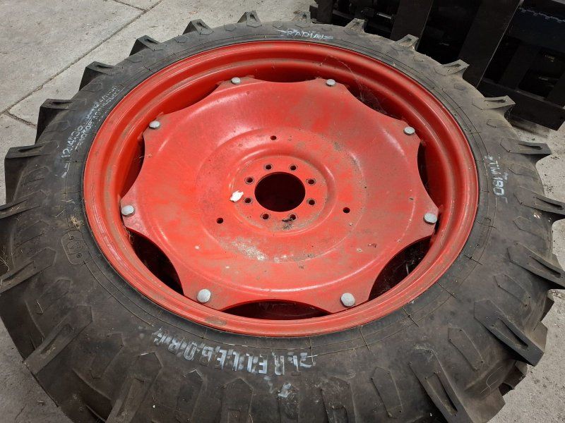 Trelleborg 2 Stück 12.4R36 mit Felge