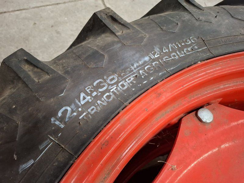 Trelleborg 2 Stück 12.4R36 mit Felge
