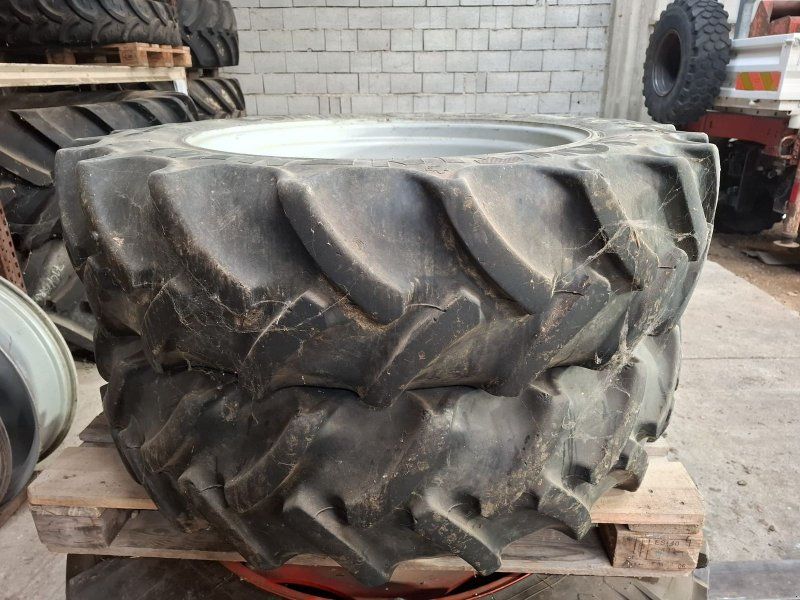 Continental 2 Stück 280/85R28 mit Felge