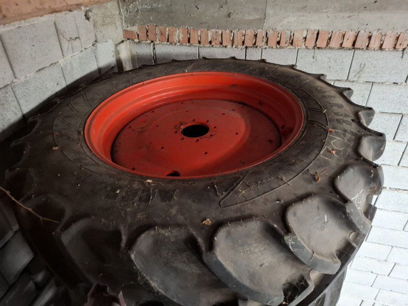 Mitas 2 Stück Mitas: 540/65R38 mit Felgen