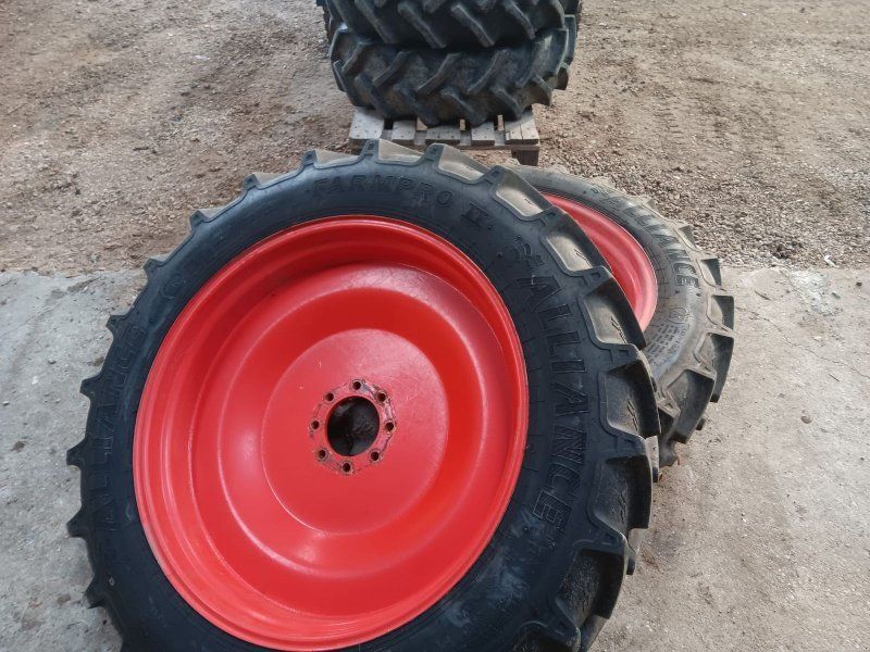 Alliance 2 Stück : 320/85R36 mit Felgen