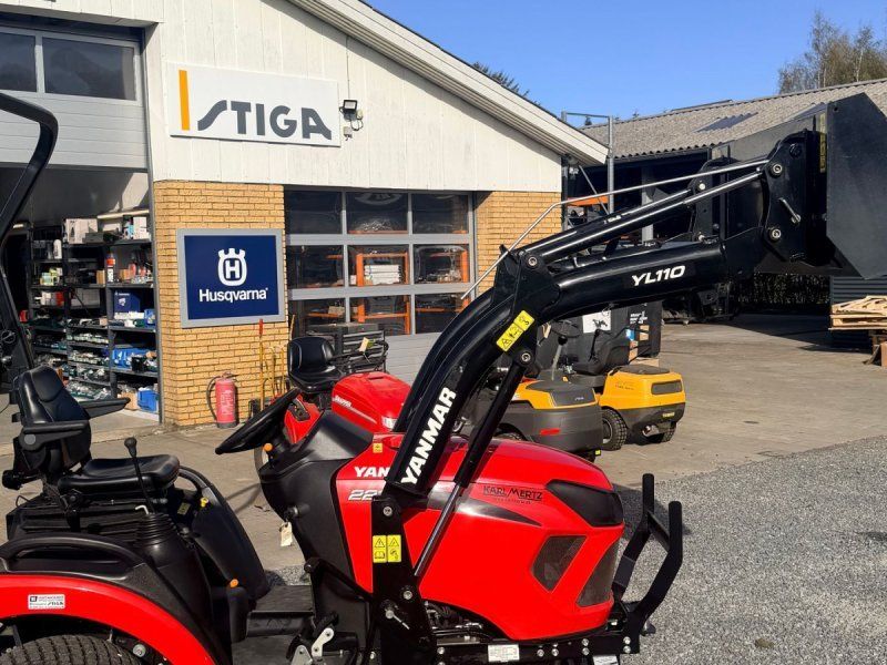 Yanmar SA 221 med klippebord og frontlæsser