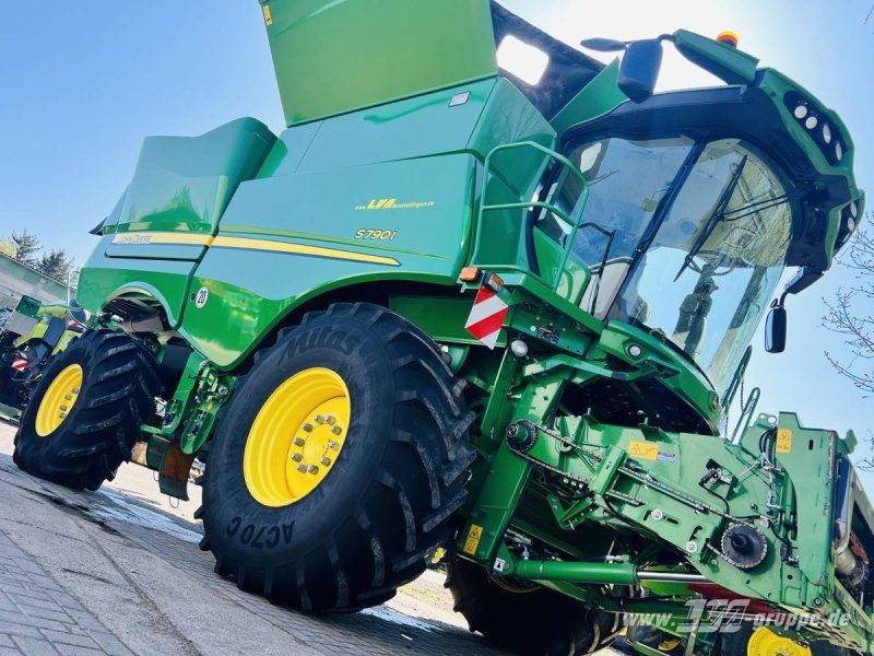 John Deere S790