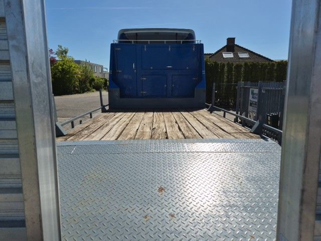 Volvo FL 6 oprijwagen met zeer weinig kilometers. Zeer net.