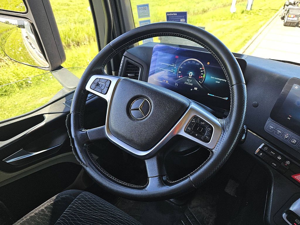 MERCEDES-BENZ ACTROS 2745 LS