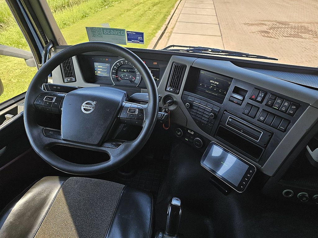 VOLVO FM 500 8x4 triple hooklift