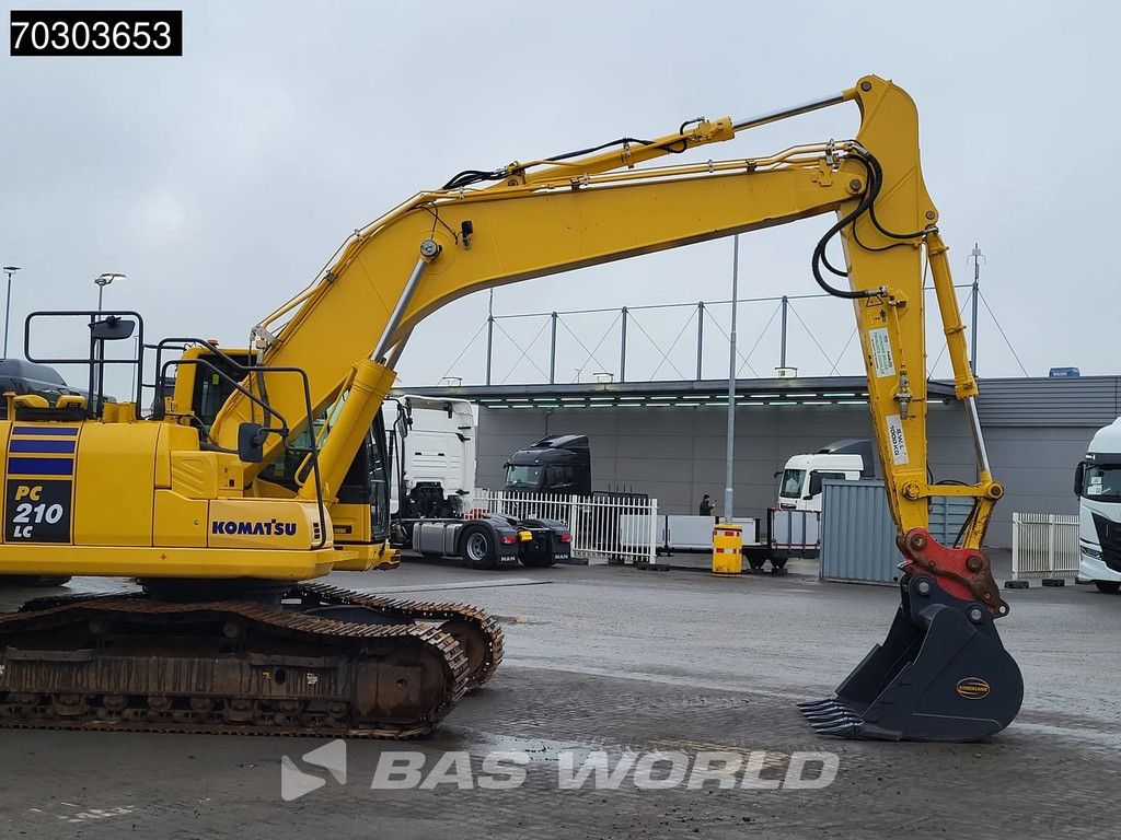 Komatsu PC210 LC-11E0