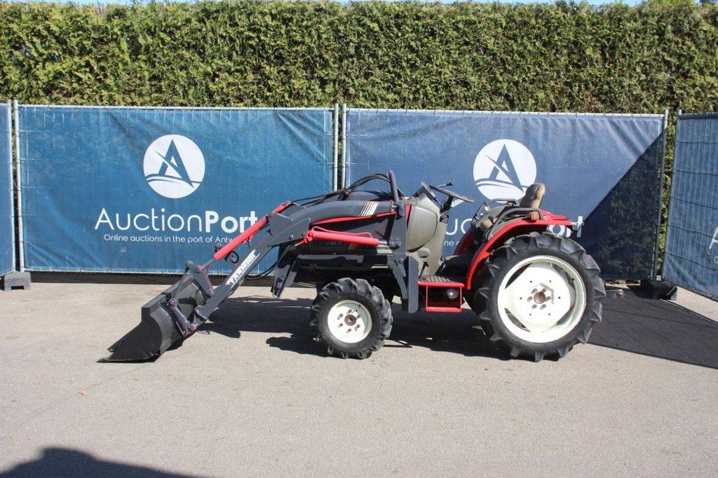 Minitractor Yanmar F-200D Diesel 20PK met Voorlader