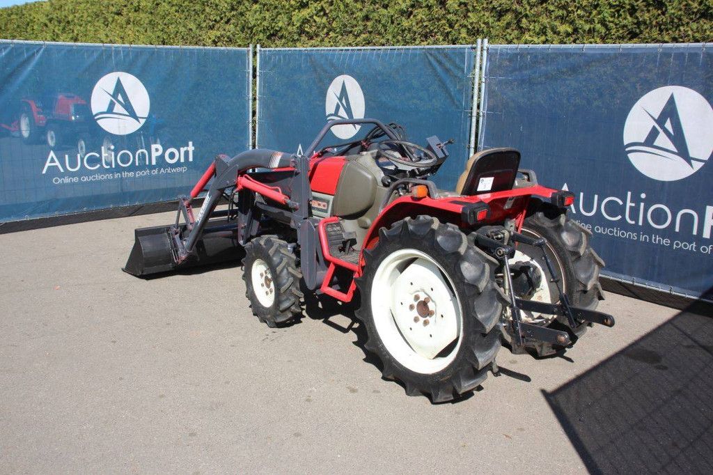 Minitractor Yanmar F-200D Diesel 20PK met Voorlader