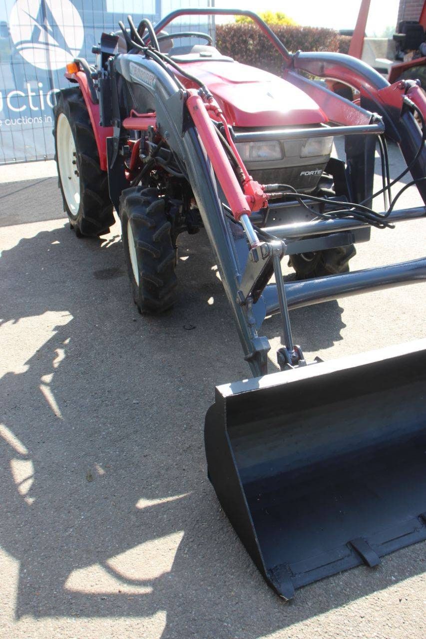 Minitractor Yanmar F-200D Diesel 20PK met Voorlader