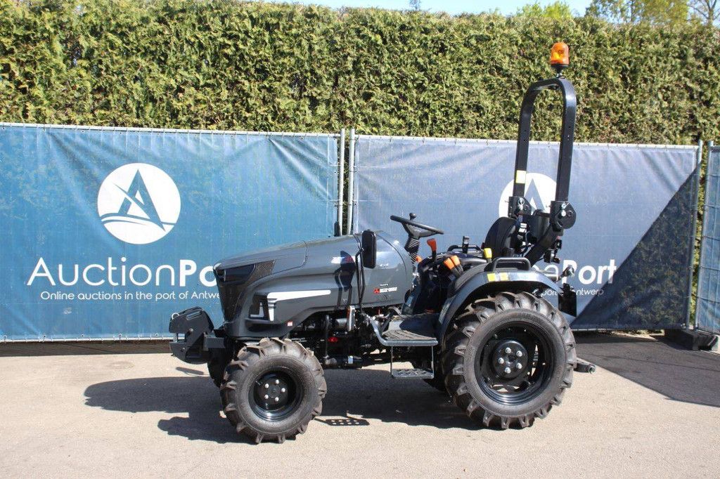 Compact Tractor VHM VT30 Diesel 26PK Nieuw
