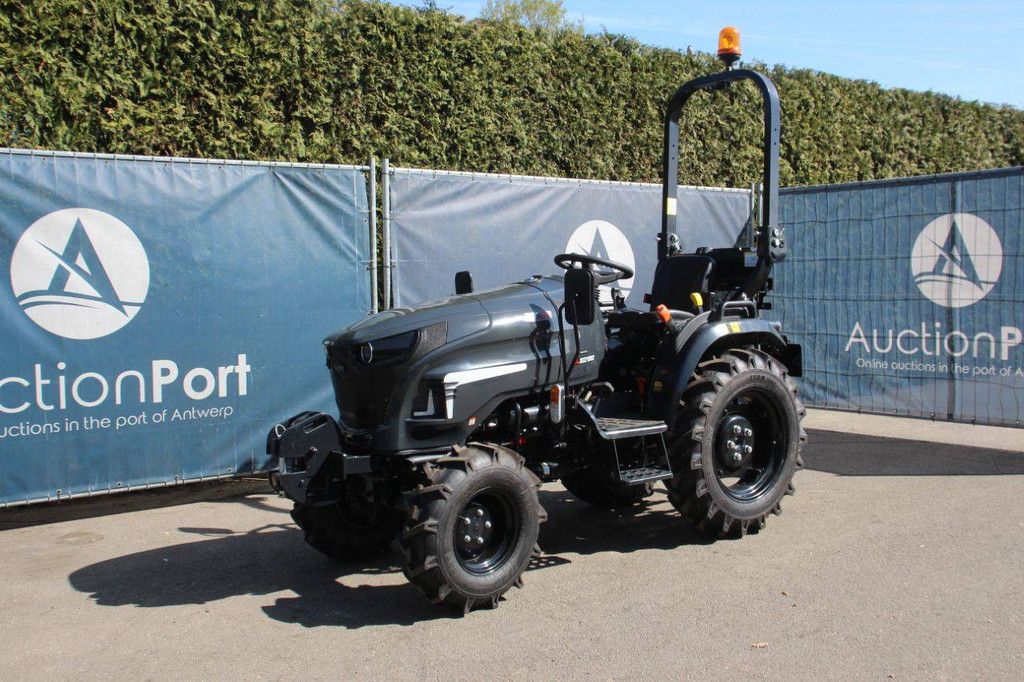Compact Tractor VHM VT30 Diesel 26PK Nieuw